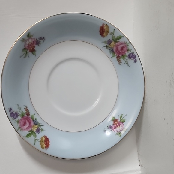 Vintage teacup and saucer by Noritake Japan blue white floral Gold Trim - Picture 2 of 9